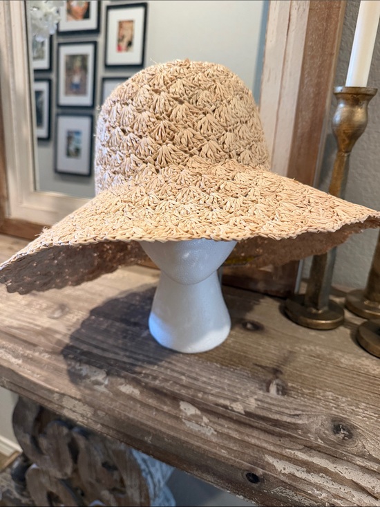 White House Black Market Accessories - Raffia Sun Hat
